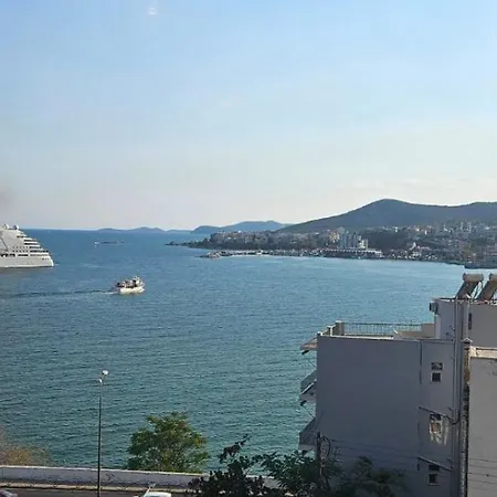 Lux Seaview Spot *
