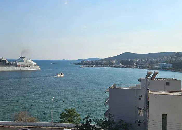 Lux Seaview Spot *