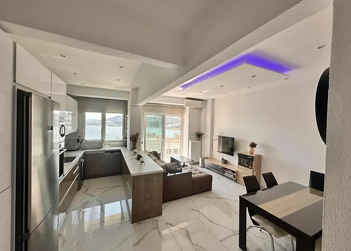 Lux Seaview Spot * Καβάλα